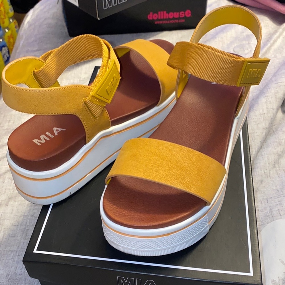 MIA Odelia Mustard Sandals